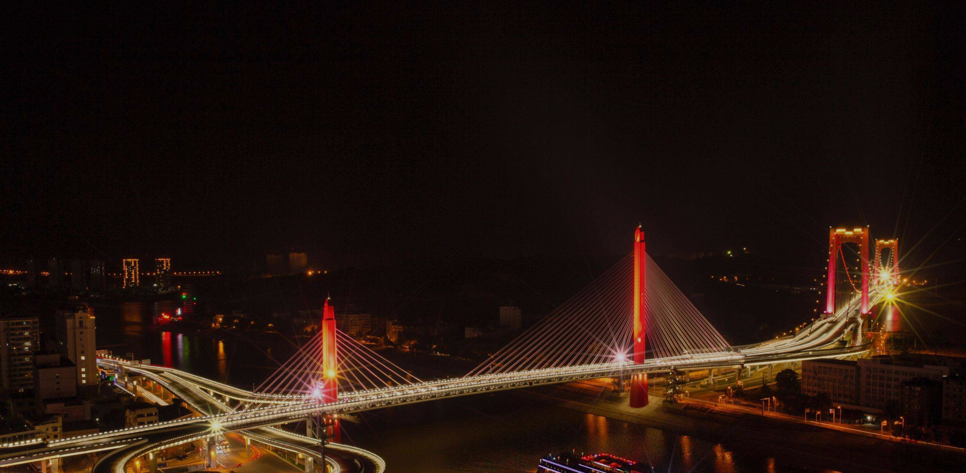 讓“光(guāng)”與環境更加和(hé)諧相(xiàng)容